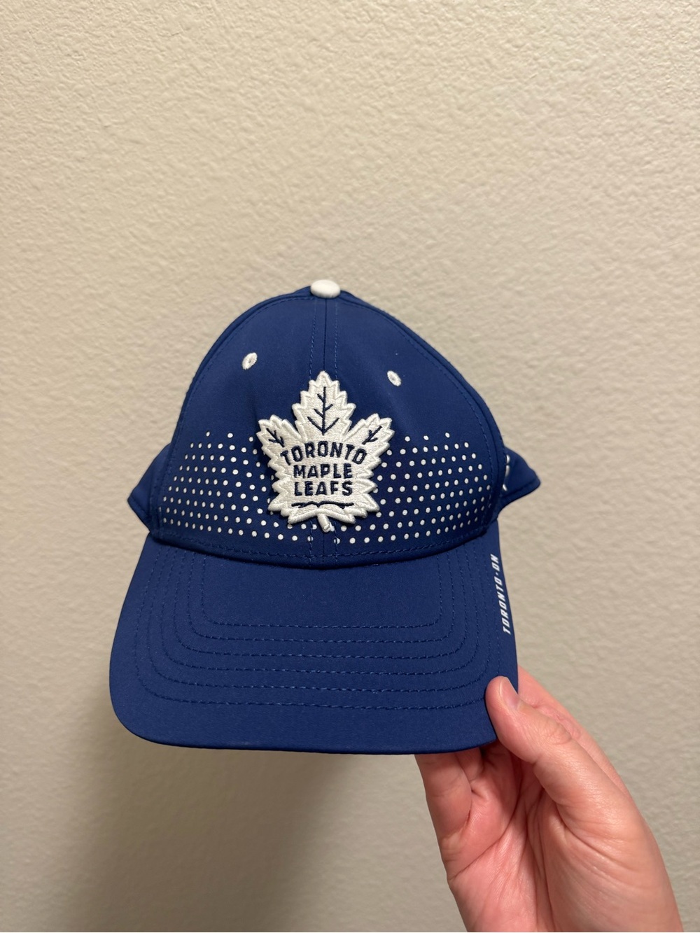 Toronto Maple Leafs Blue Team Cap
